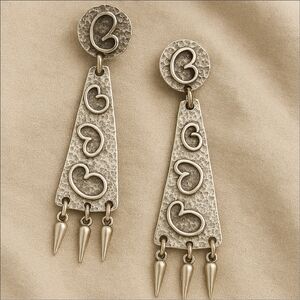 Vintage Clip On Silver Tone Heart Dangle Earrings 2.5 Inch Lightweight Fringe